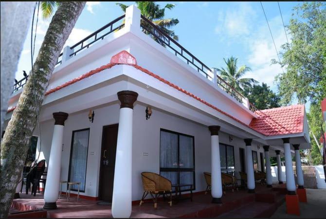מאראריקולם Marari Beach Clleetus Homestay מראה חיצוני תמונה